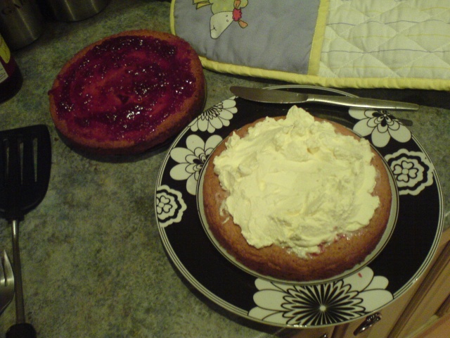 Assembling the cake